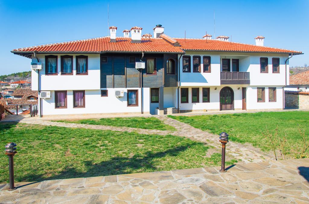 Family Hotel Elegance Arbanassi Exterior foto