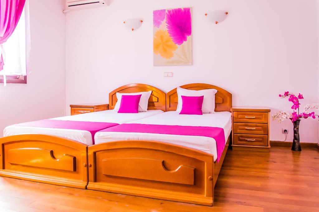 Family Hotel Elegance Arbanassi Zimmer foto