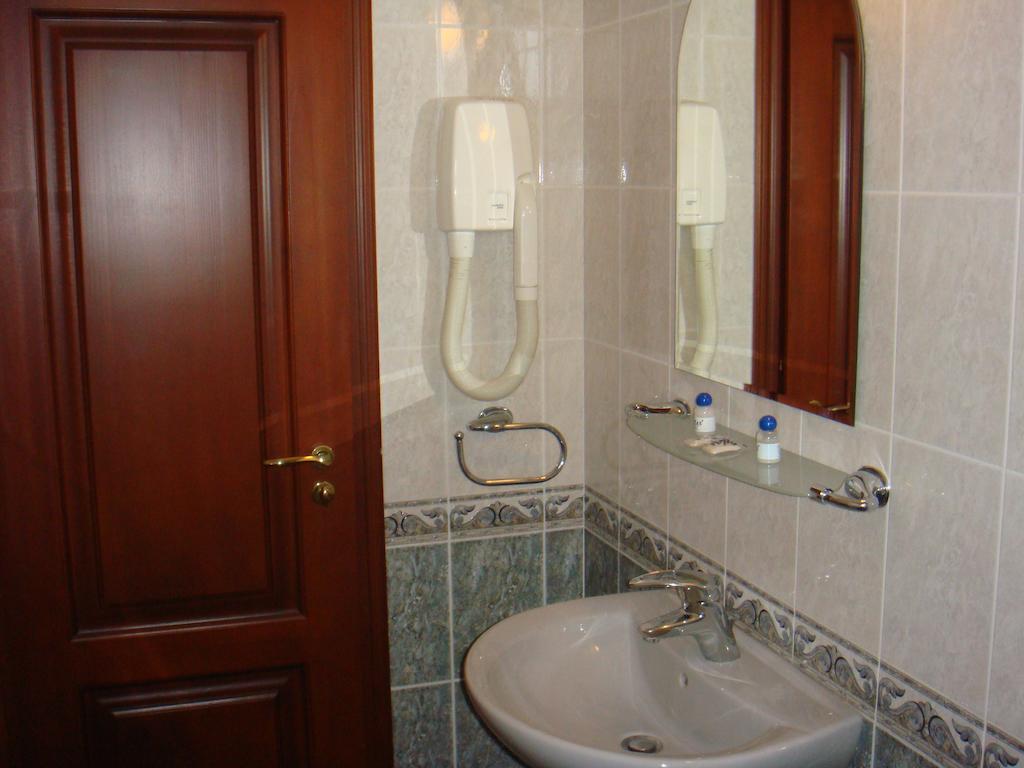 Family Hotel Elegance Arbanassi Zimmer foto