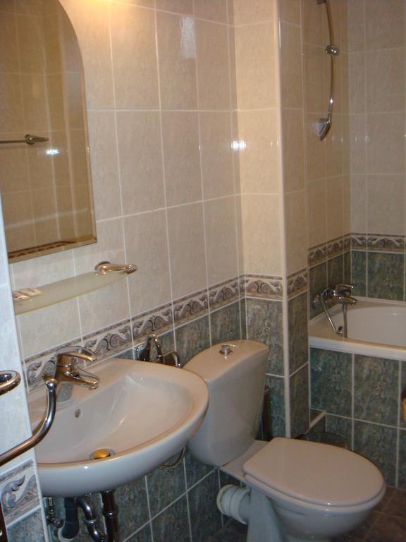 Family Hotel Elegance Arbanassi Zimmer foto